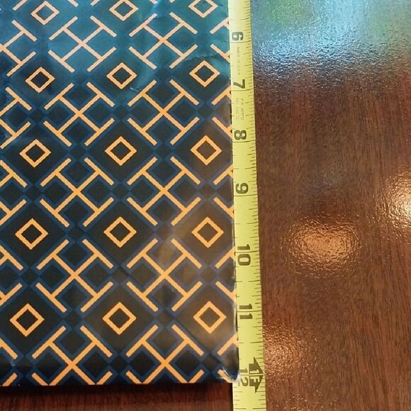 3 DESIGNER GIFT BAGS/ TOTES  WITH LOGOS...Excellent Used Condition. - Picture 8 of 11